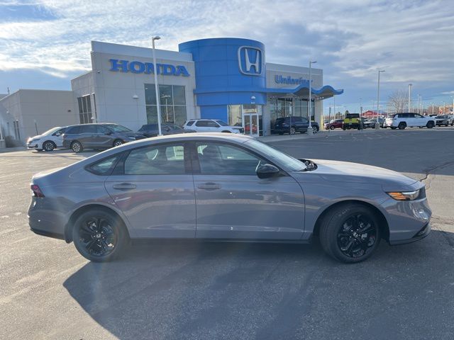 2025 Honda Accord SE's photo