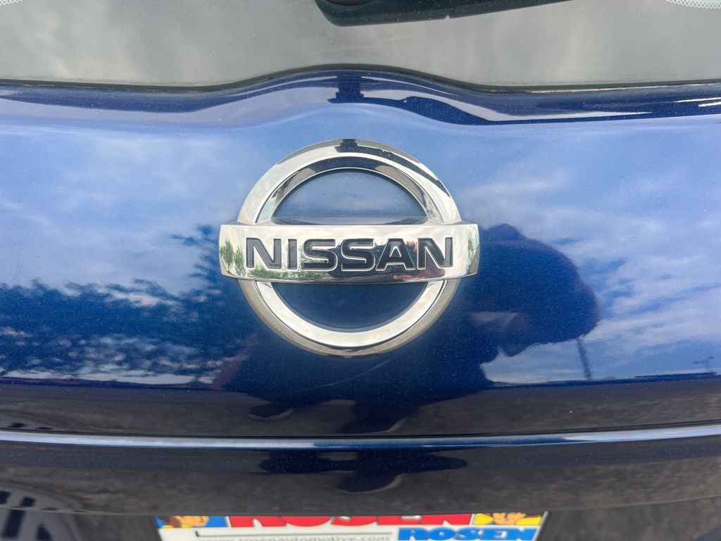2019 Nissan Kicks SR photo 25