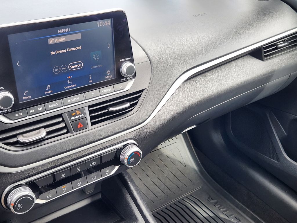2022 Nissan Altima 2.5 SV photo 20