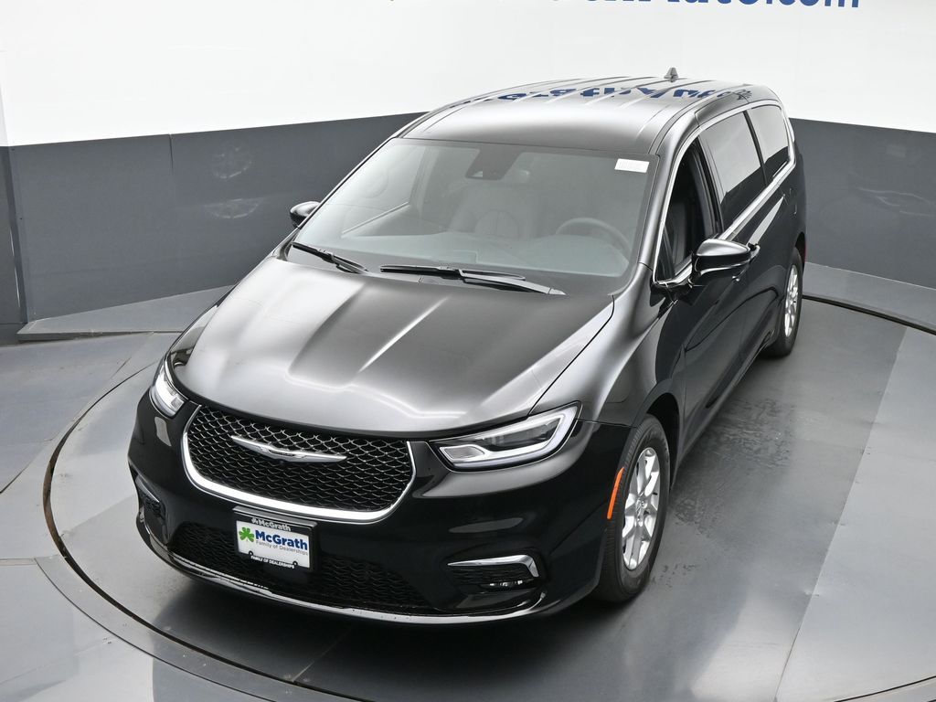 2026 Chrysler Pacifica photo 30