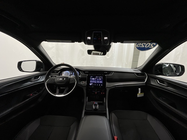 2025 Jeep Grand Cherokee Altitude X photo 16