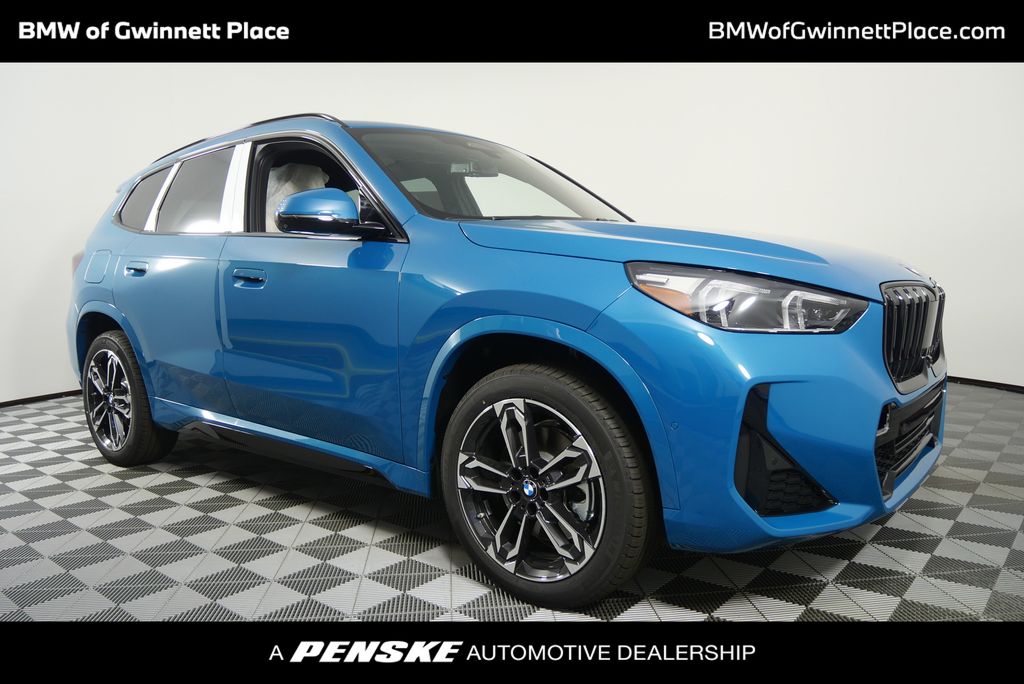 2025 BMW X1 28i's photo