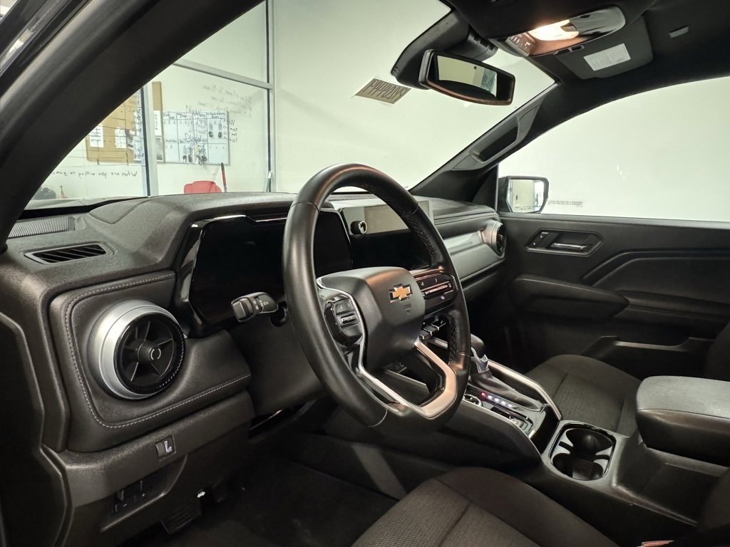 2023 Chevrolet Colorado LT photo 12