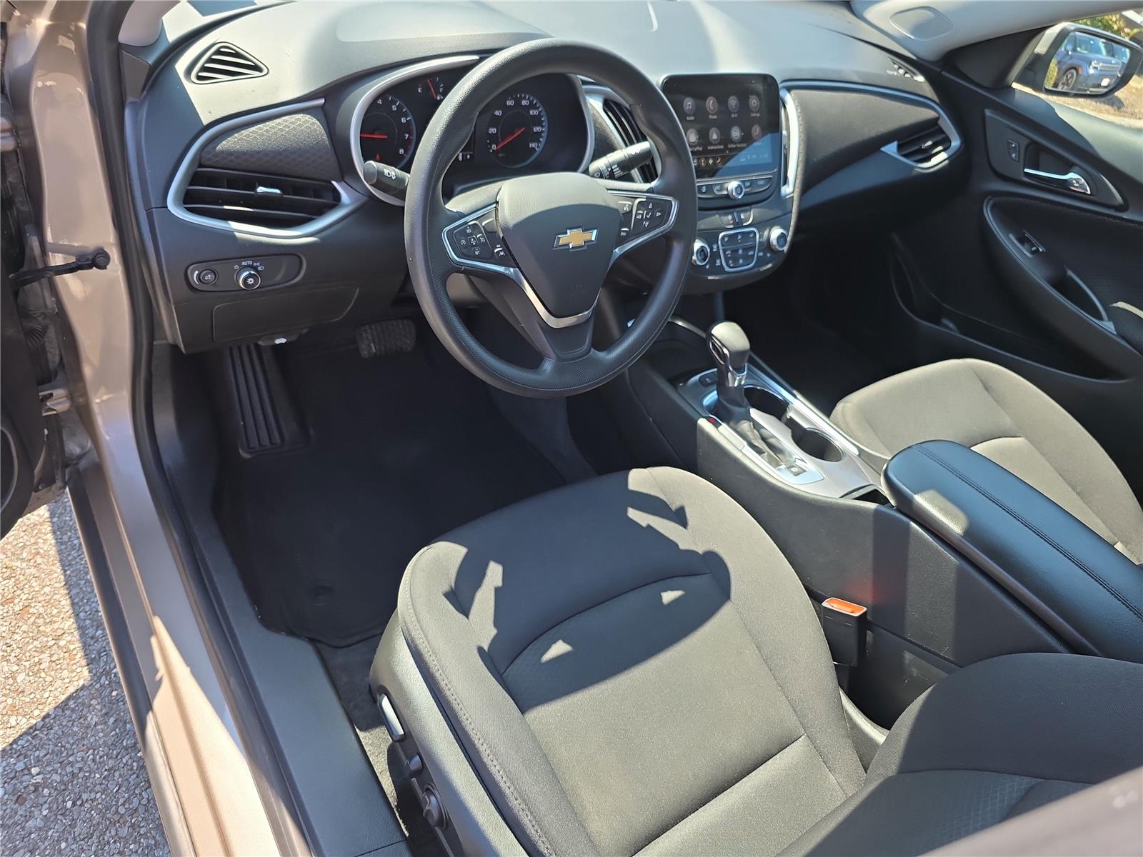 2024 Chevrolet Malibu 1LT photo 11