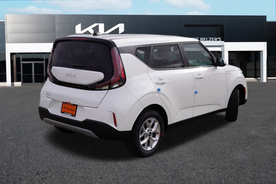 2025 Kia Soul LX photo 2