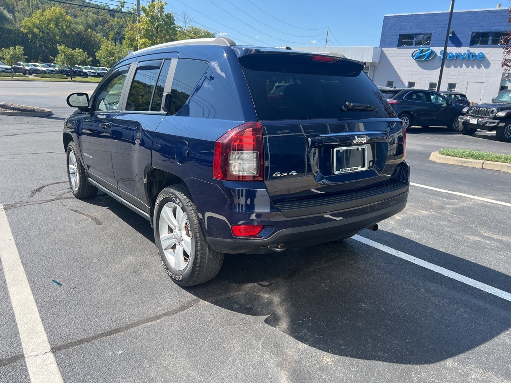2016 Jeep Compass Sport photo 3