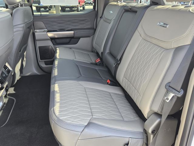2025 Ford F-350 Platinum photo 27