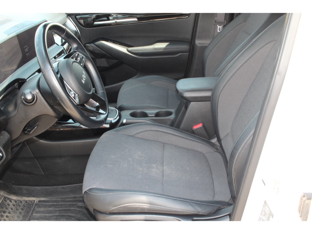 2024 Kia Seltos X-Line photo 11