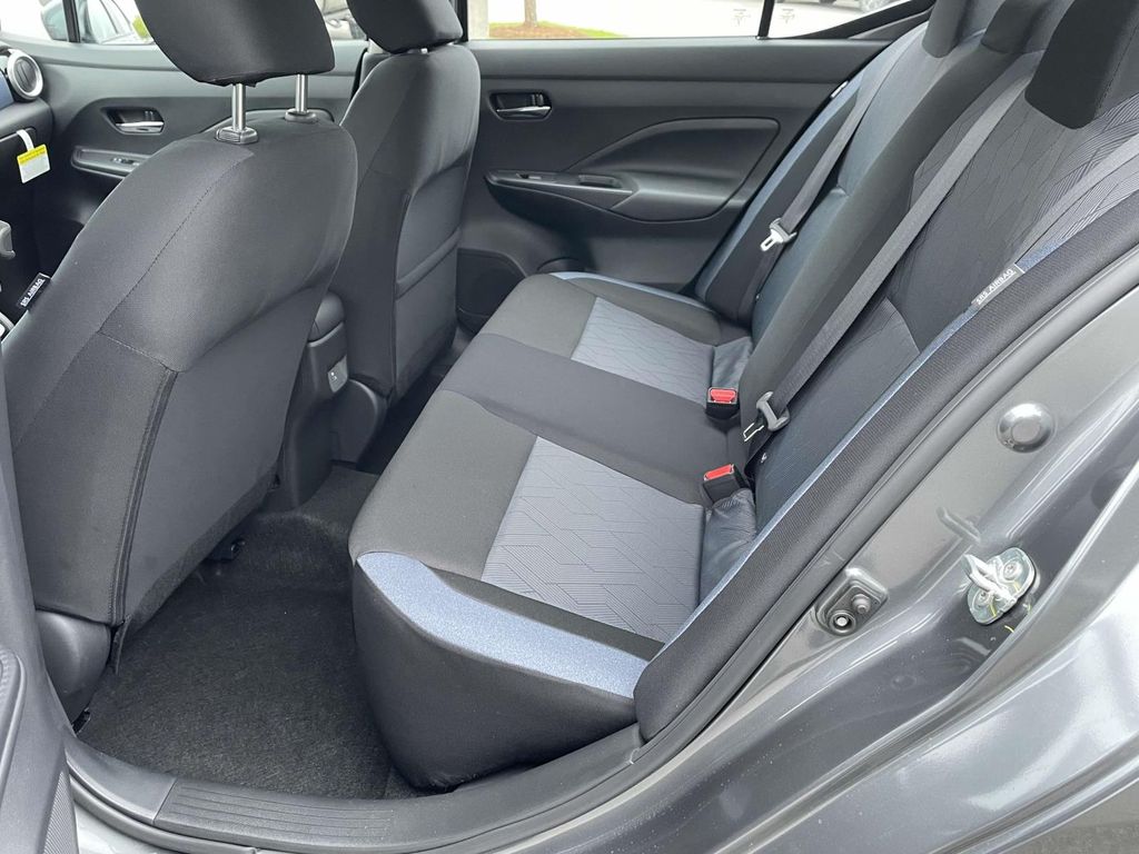 2025 Nissan Versa SV photo 9