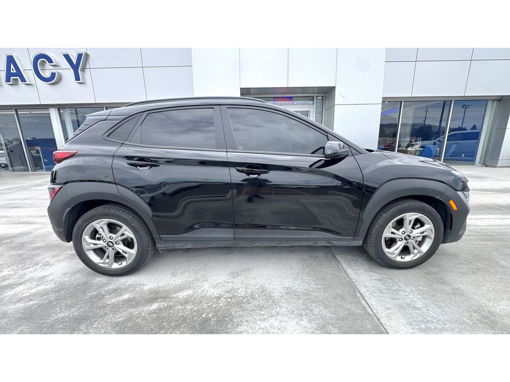 2023 Hyundai Kona SEL photo 6