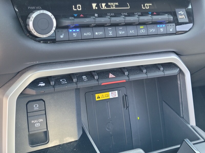 2023 Toyota Sequoia Platinum photo 24