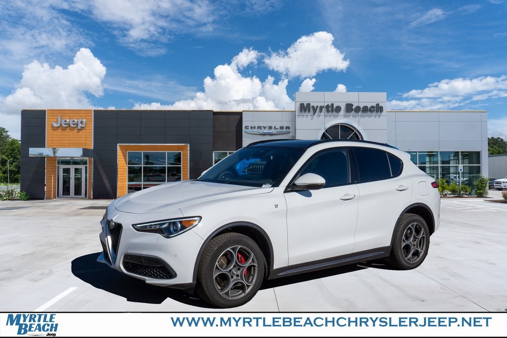 2022 Alfa Romeo Stelvio Ti's photo