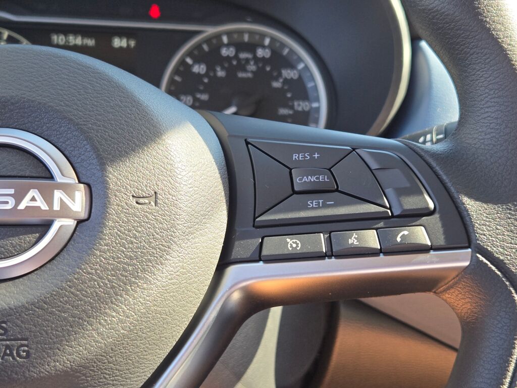 2025 Nissan Versa SV photo 20
