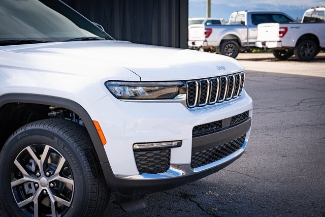 2025 Jeep Grand Cherokee Limited photo 4