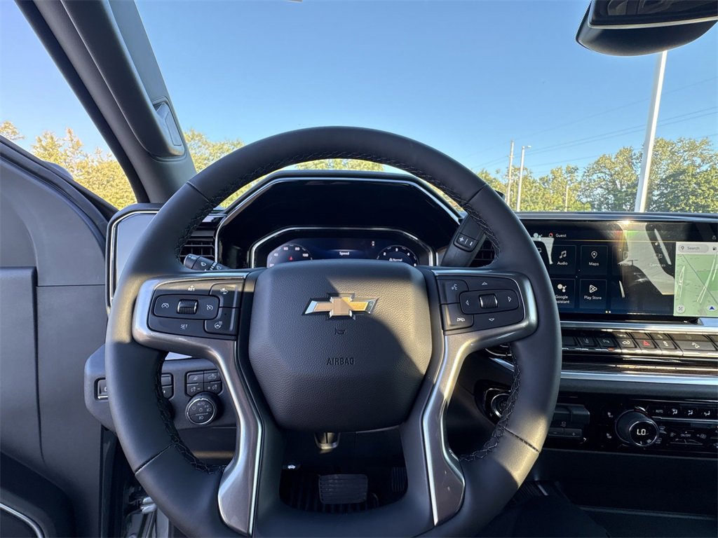 2026 Chevrolet Silverado 2500HD LT photo 9