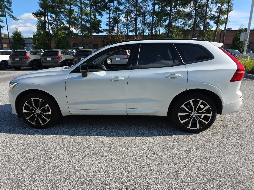 2023 Volvo XC60 B5 Ultimate photo 6
