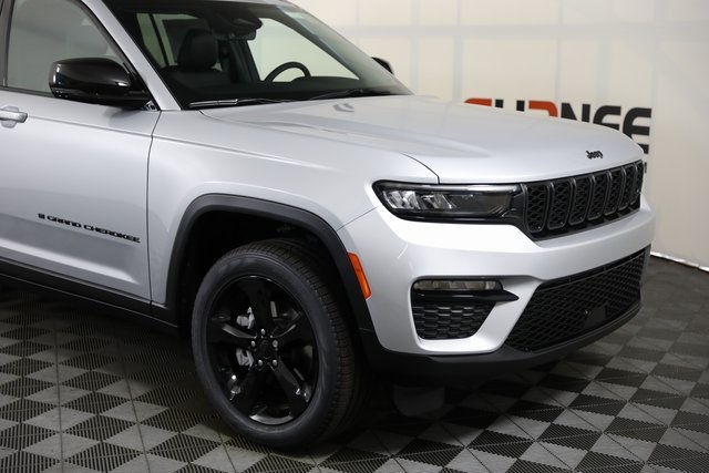2025 Jeep Grand Cherokee Limited photo 23