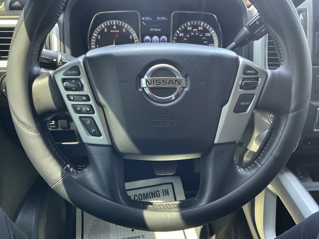 2019 Nissan Titan SL photo 27