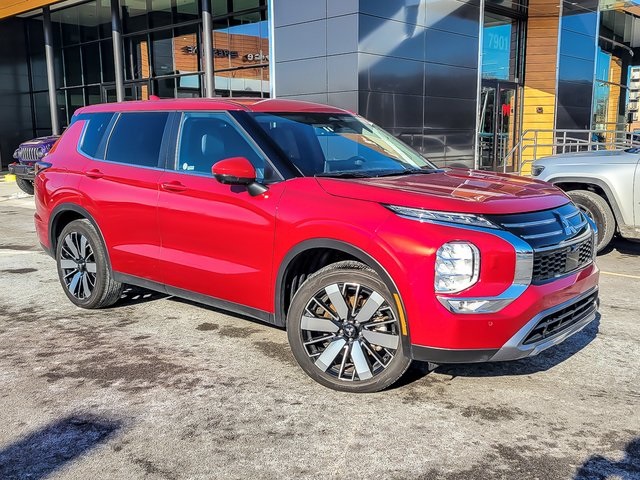 2025 MITSUBISHI OUTLANDER - Image 1