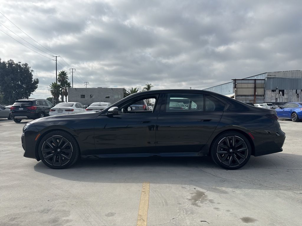 2023 Bmw 740i photo 2