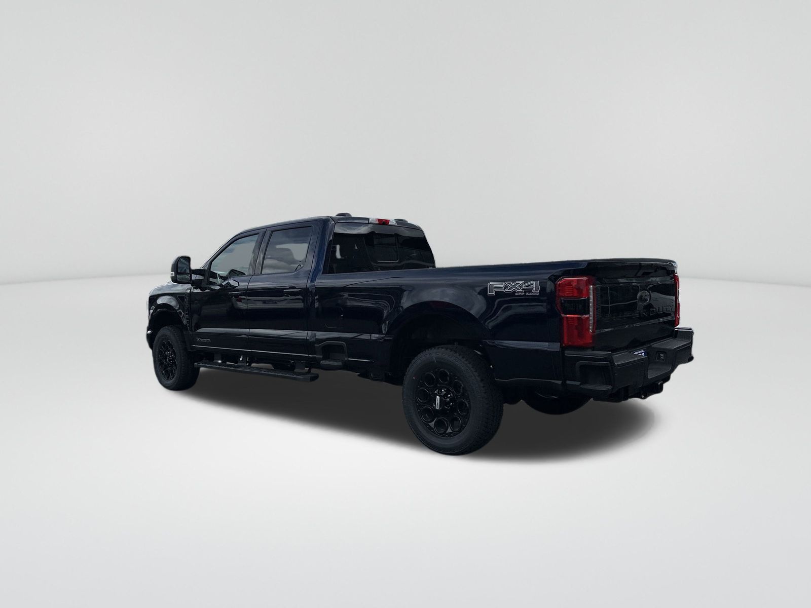 2025 Ford F-350 XLT photo 2