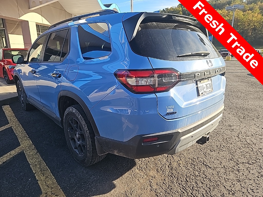 2023 Honda Pilot TrailSport photo 4