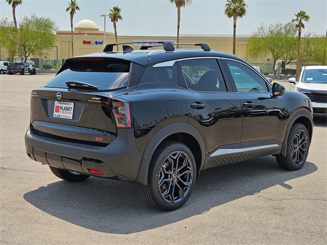 2025 Nissan Kicks SR photo 2