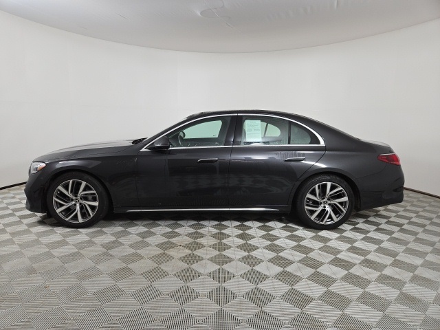 2025 Mercedes Benz E 350 4MATIC photo 2