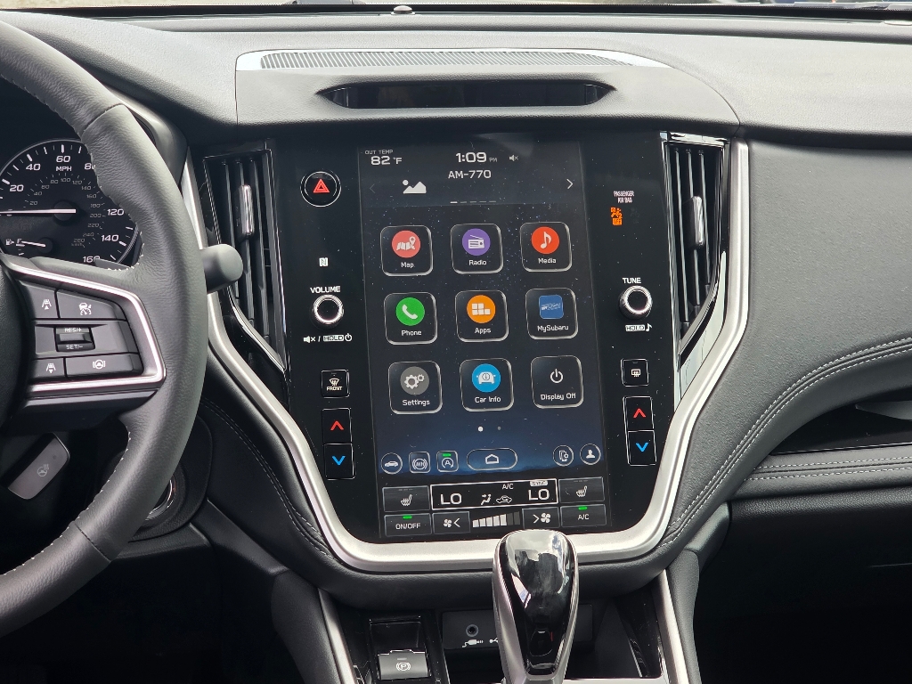 2025 Subaru Outback Limited XT photo 2