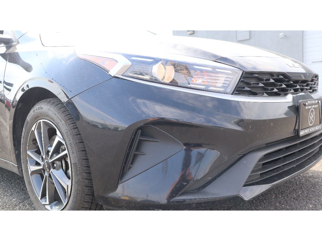 2023 Kia Forte LXS photo 25