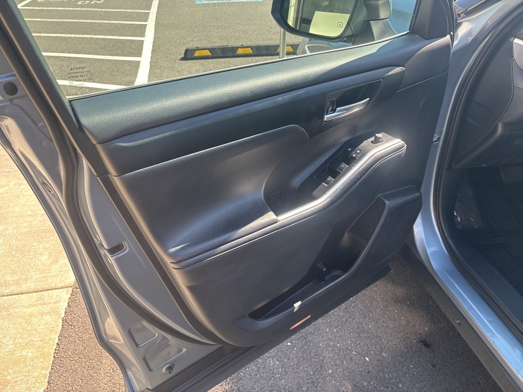 2021 Toyota Highlander Hybrid XLE photo 11