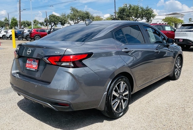 2024 Nissan Versa 1.6 SV photo 3