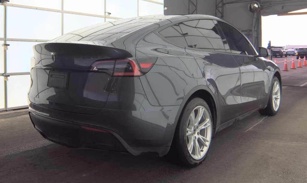 Used 2021 Tesla Model Y Standard Range with VIN 5YJYGDEDXMF130019 for sale in Scottsdale, AZ
