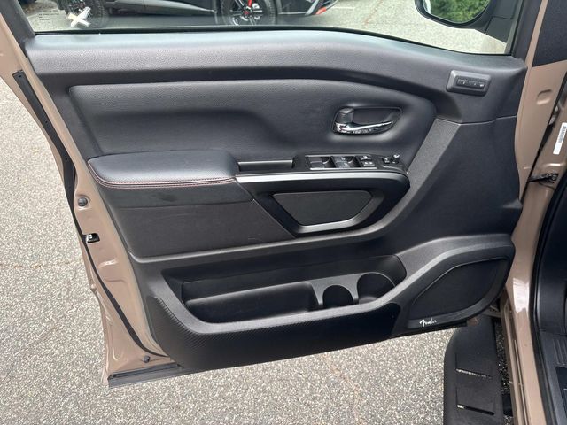 2023 Nissan Titan PRO-4X photo 12