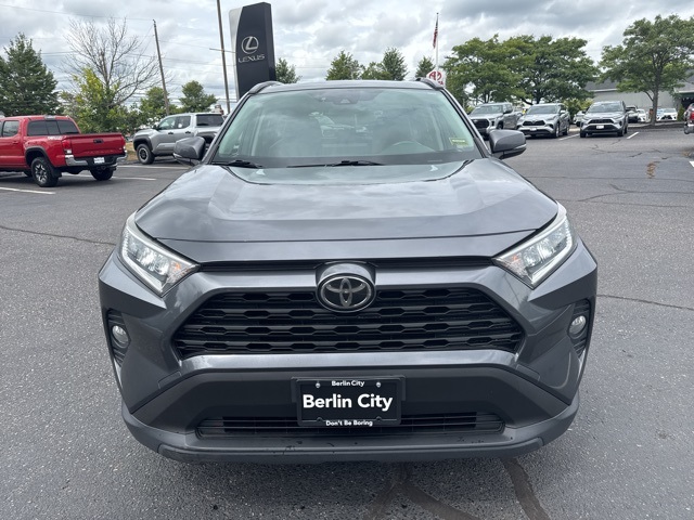 2019 Toyota RAV4 XLE photo 6