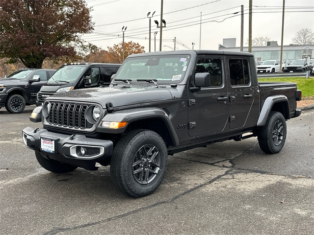 2026 Jeep Gladiator Sport S's photo