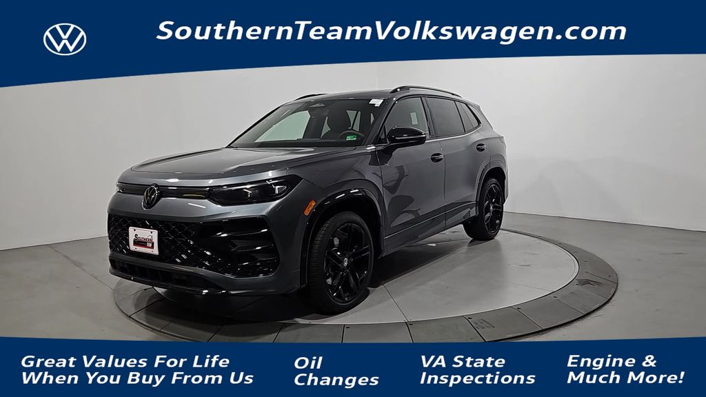 2026 Volkswagen Tiguan SE R-LINE BLACK's photo