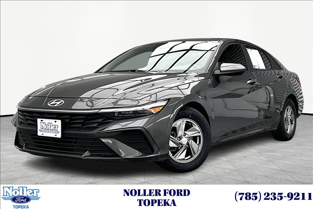 2024 Hyundai Elantra SE's photo