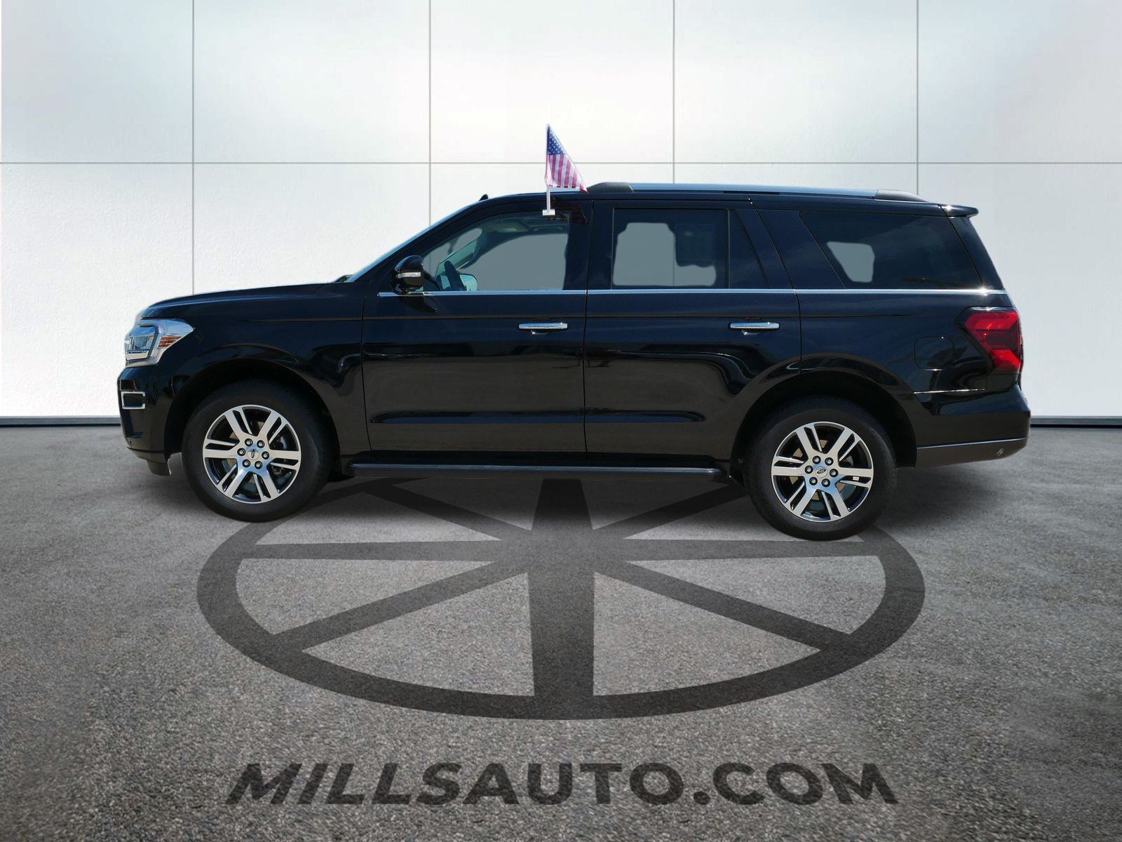 Used 2024 Ford Expedition Limited with VIN 1FMJU2A80REA67542 for sale in Willmar, Minnesota