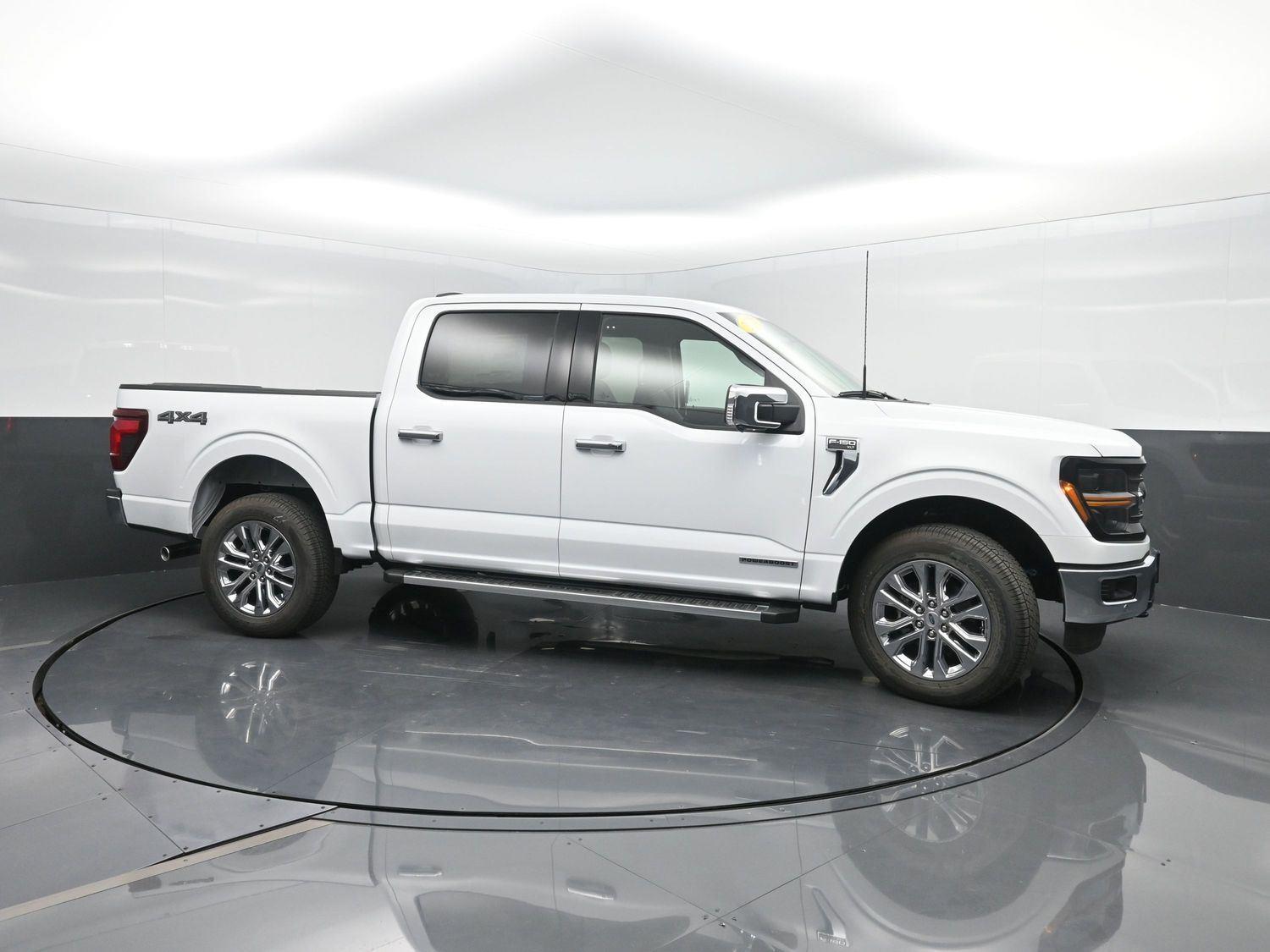 2025 Ford F-150 XLT photo 3