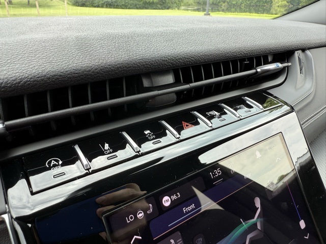 2025 Jeep Grand Cherokee Altitude X photo 30