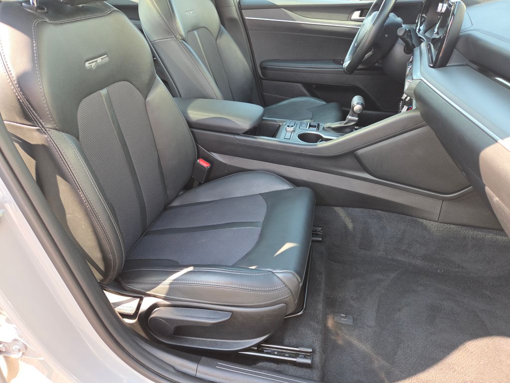 2022 Kia K5 GT-Line photo 27