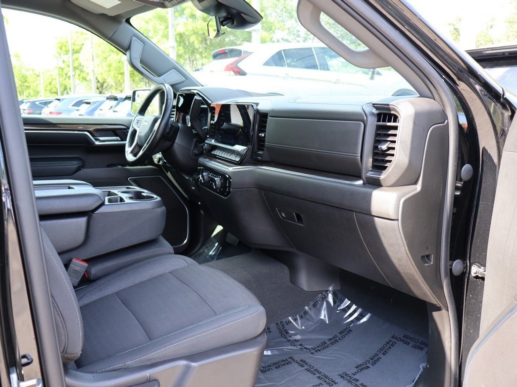 2023 Chevrolet Silverado 1500 LT photo 19