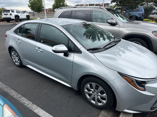 2024 Toyota Corolla LE photo 2