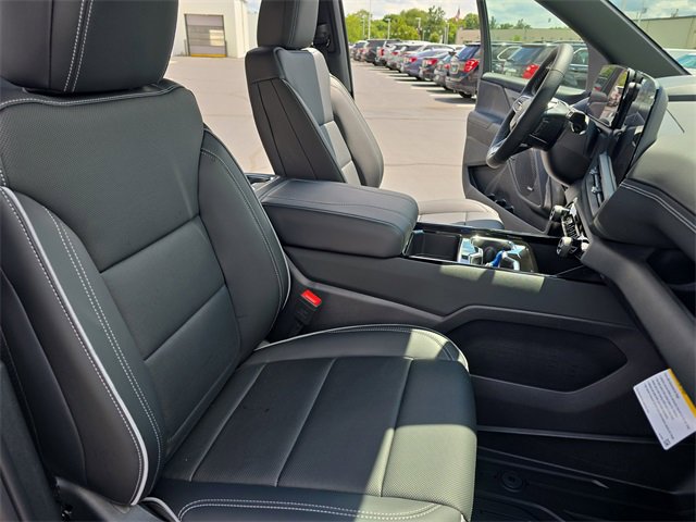 2025 Chevrolet Silverado EV LT photo 10