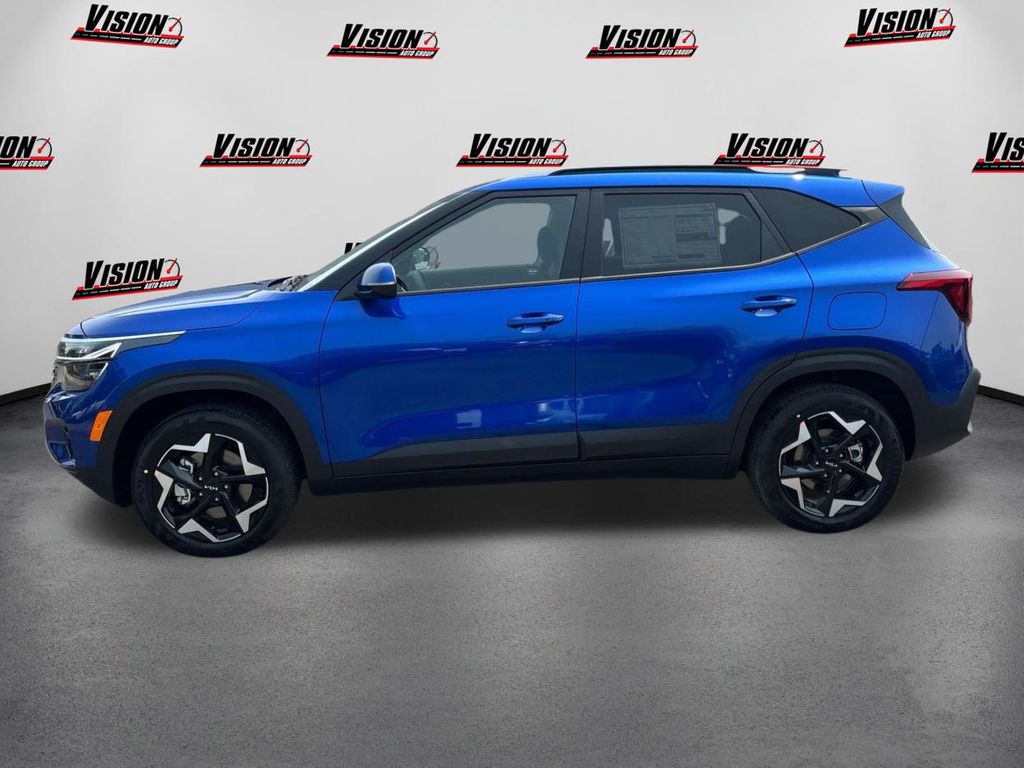 2025 Kia Seltos S photo 8