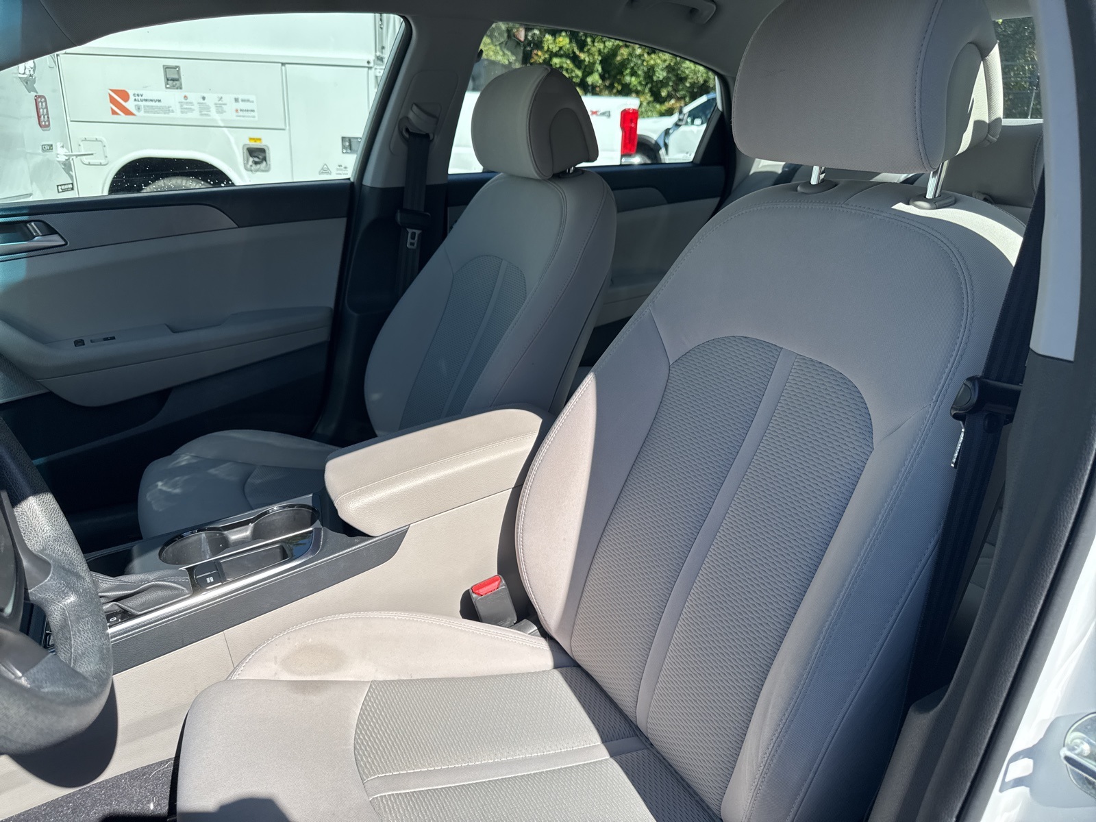 2015 Hyundai Sonata SE photo 8