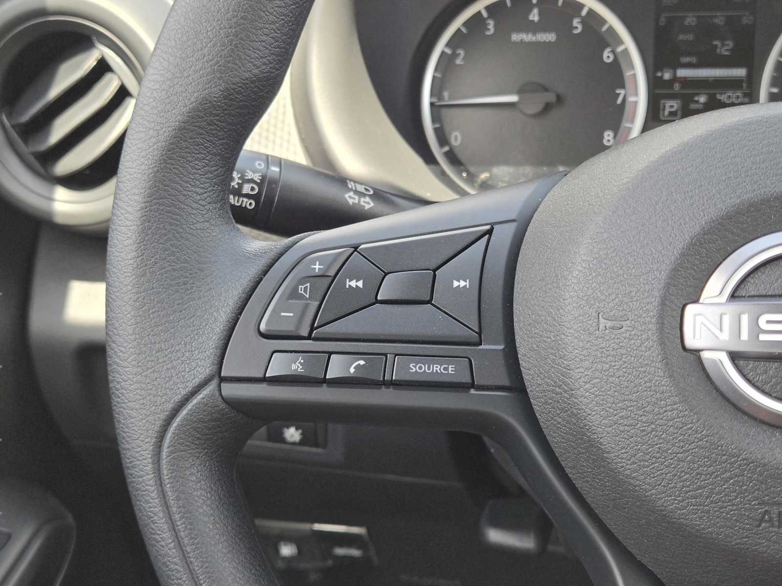 2025 Nissan Kicks Play S photo 21