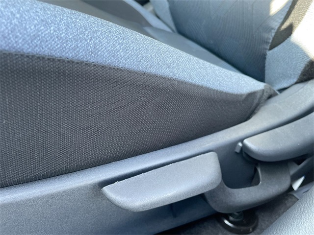 2025 Nissan Versa 1.6 SV photo 17