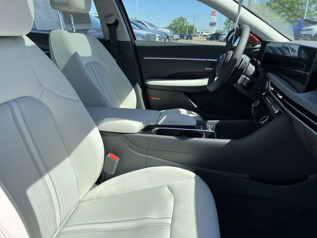 2024 Hyundai Sonata SEL Convenience photo 16